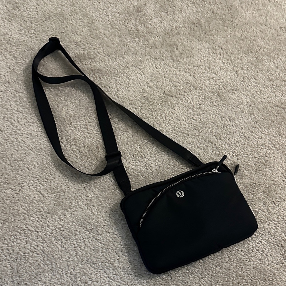 lululemon athletica Classic Black Crossbody Bag